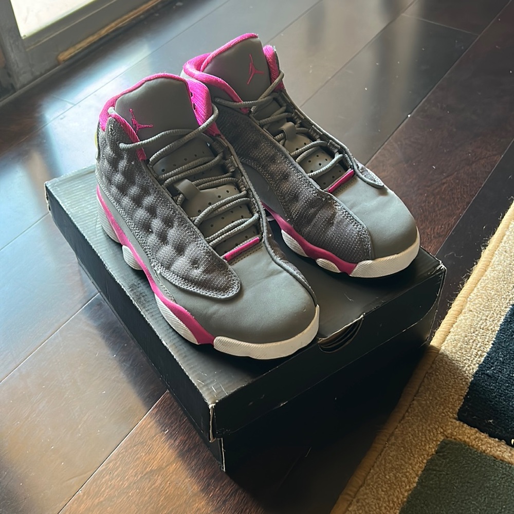 Girls Jordan 13 retro